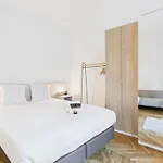 Le Bourgeois Avec Balcon, Somptueux Et Lumineux, Idealement Situe