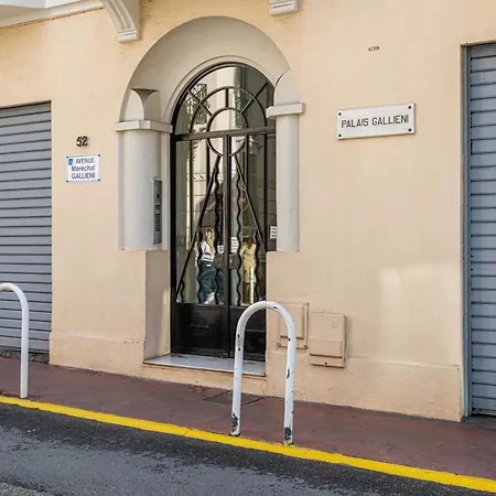 Le Bourgeois Avec Balcon, Somptueux Et Lumineux, Idealement Situe Apartment