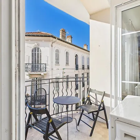 Apartment Le Bourgeois Avec Balcon, Somptueux Et Lumineux, Idealement Situe Cannes