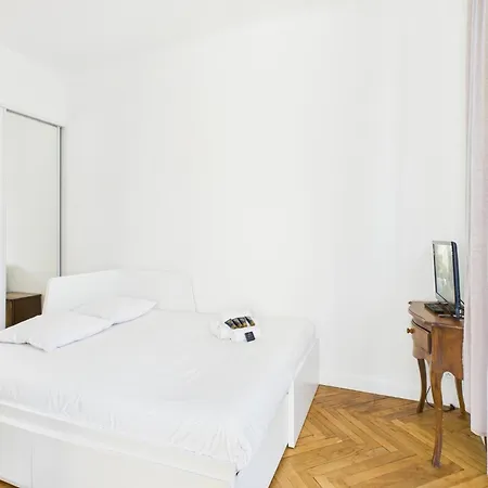 Lejlighed Le Bourgeois Avec Balcon, Somptueux Et Lumineux, Idealement Situe Cannes